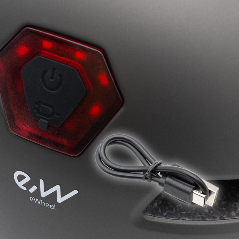 eWHEEL ΚΡΑΝΟΣ ΗΛΕΚΤΡΙΚΟΥ ΠΑΤΙΝΙΟΥ/ΠΟΔΗΛΑΤΟΥ CP03 ME ΤΖΑΜΑΚΙ ΚΑΙ ΟΠΙΣΘΙΟ LED ΦΩΣ L (58-61cm) ΜΑΥΡΟ - Image 4