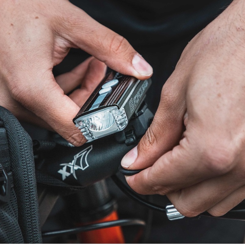 FORCE ALERT USB LED 350 LUMEN ΕΜΠΡΟΣΘΙΟ ΦΑΝΑΡΙ ΠΟΔΗΛΑΤΟΥ 45176 - Image 4