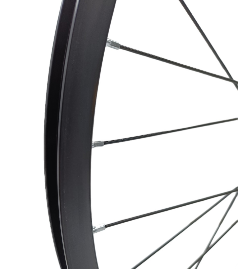 OLYMPUS ΤΡΟΧΟΣ ΔΙΠΑΤΟΣ 28”- 29” ΟΠΙΣΘΙΟΣ ΒΙΔΩΤΟ DISC 6 BOLT ΜΑΥΡΗ ΑΚΤΙΝΑ ΧΡΥΣΟ ΚΕΝΤΡΟ - Image 4